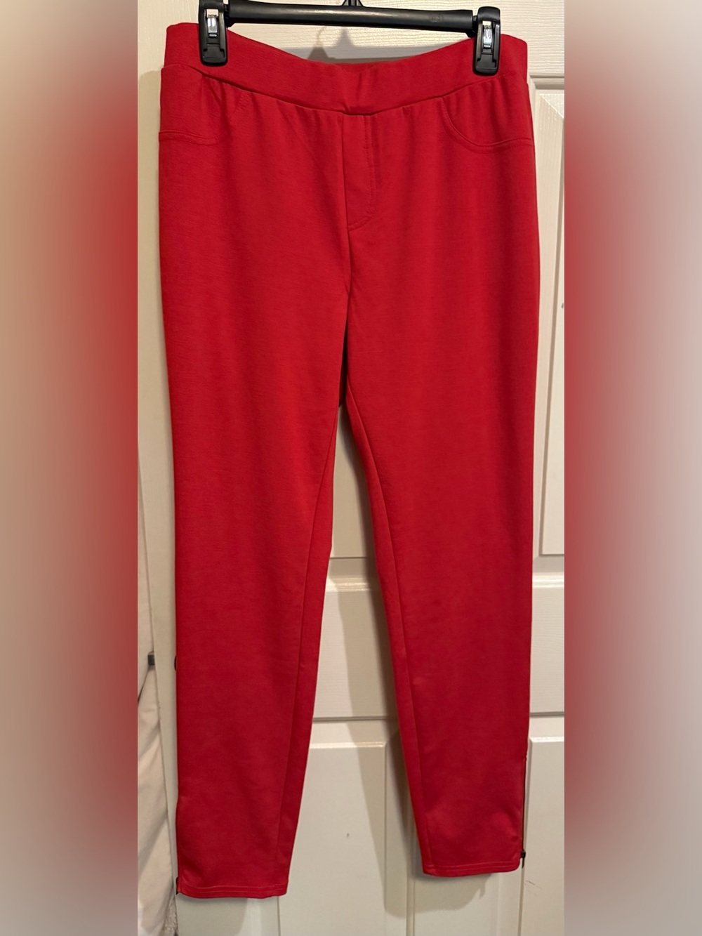 G by Giuliana Bright Red Slim Leggings